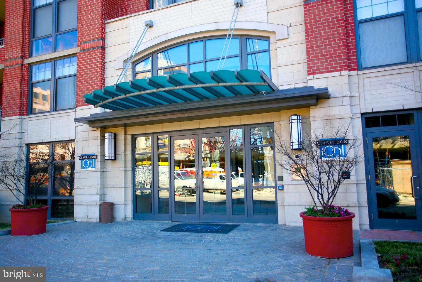 CLARENDON 1021 - Residential Lease