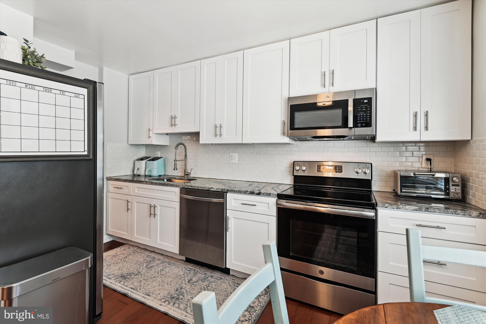 405 COLONIAL RIDGE LANE