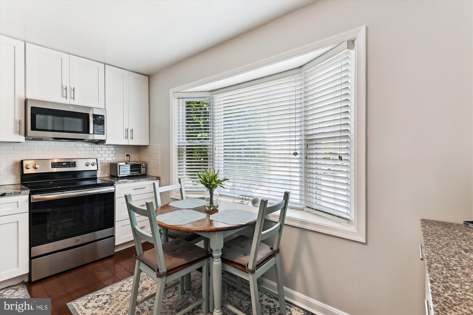 405 COLONIAL RIDGE LANE