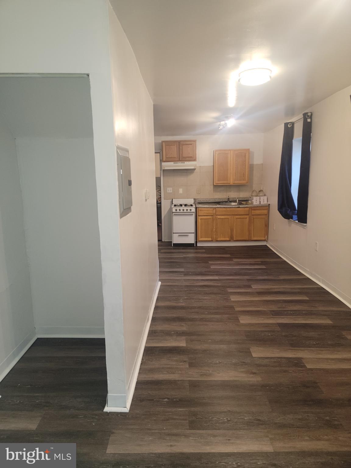 PHILADELPHIA (NORTHWEST) - Residential