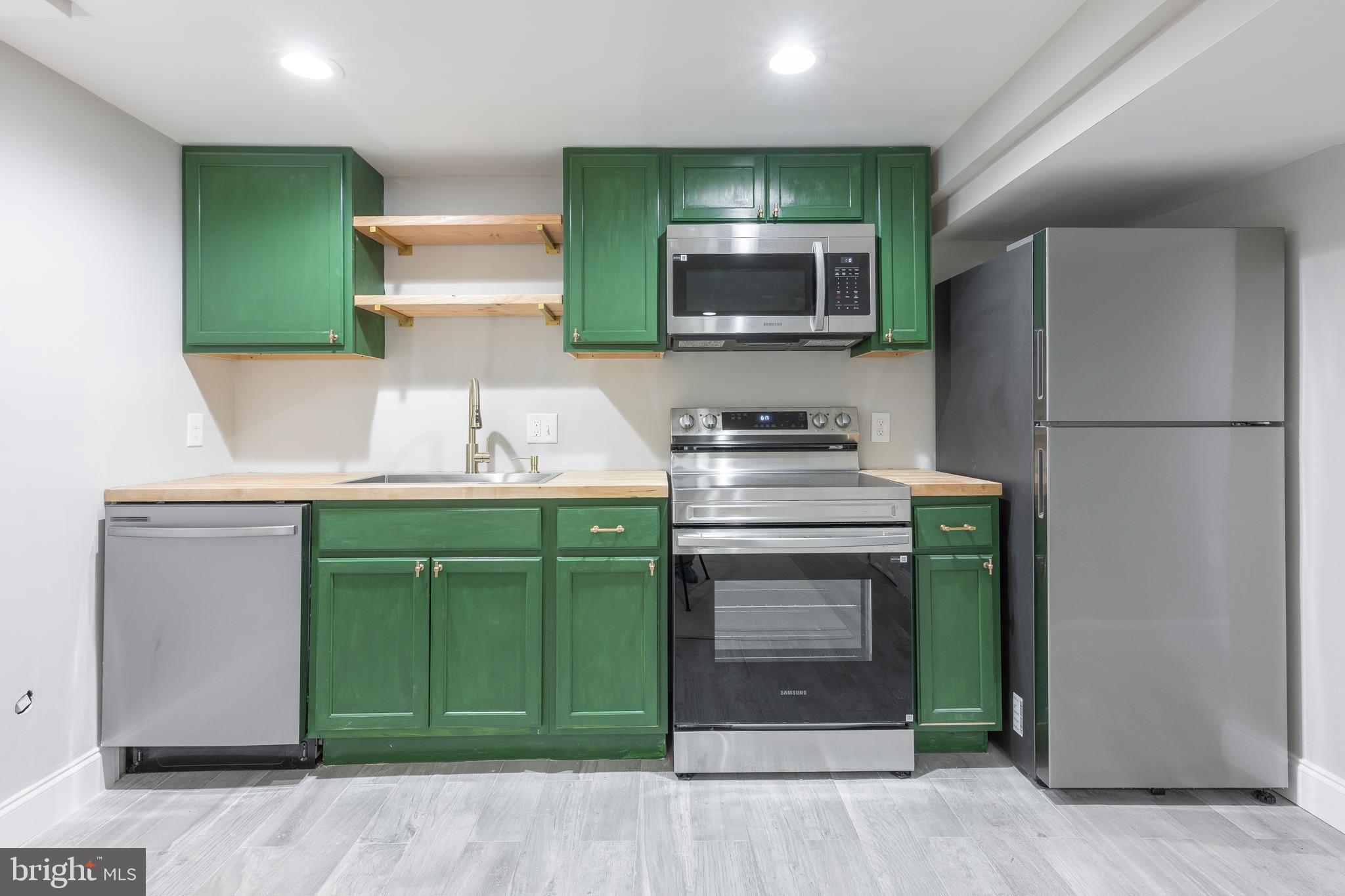 HOMELAND HISTORIC DISTRICT - Residential