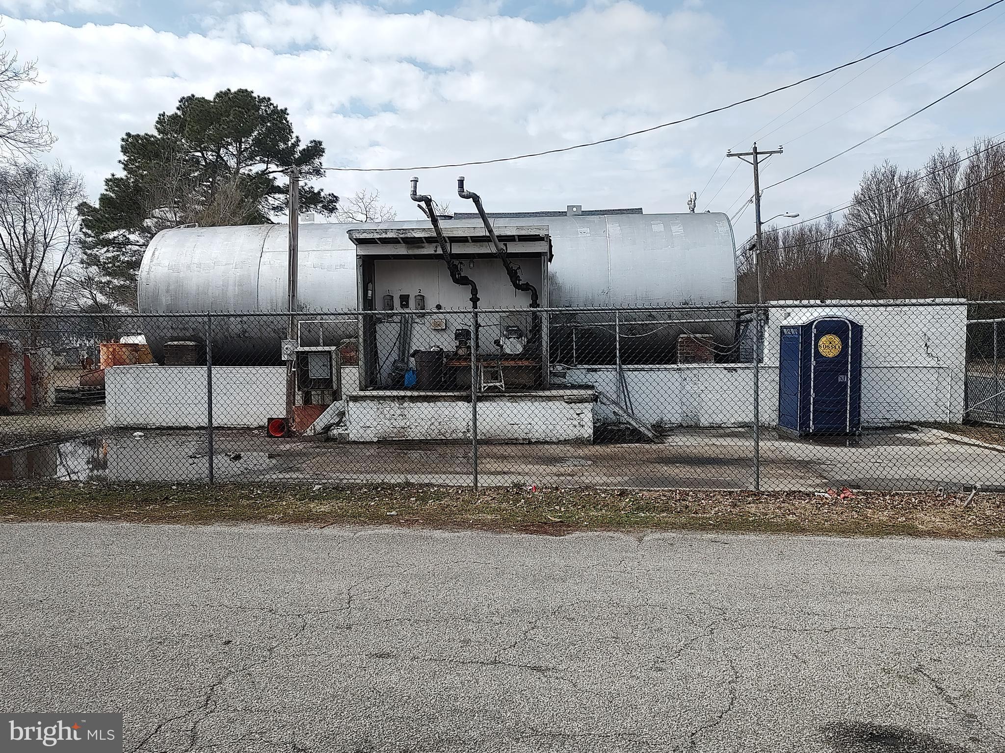 CORNER OF 10 TH STREET & WOLFE STREET