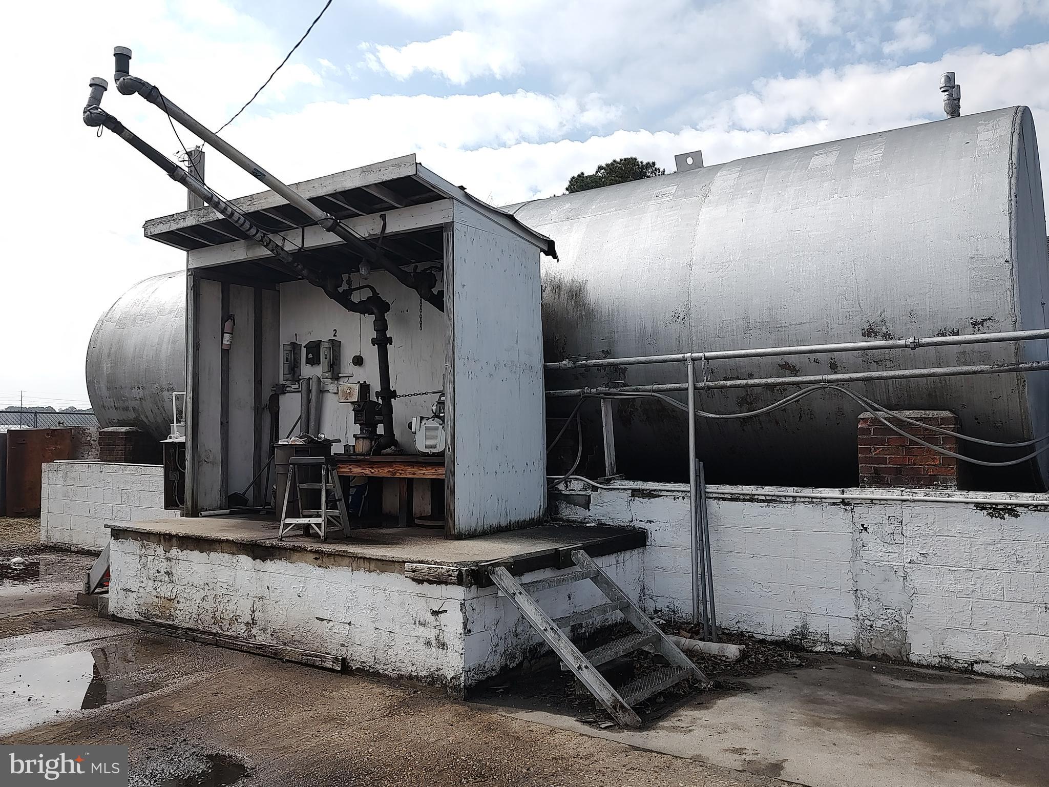 CORNER OF 10 TH STREET & WOLFE STREET