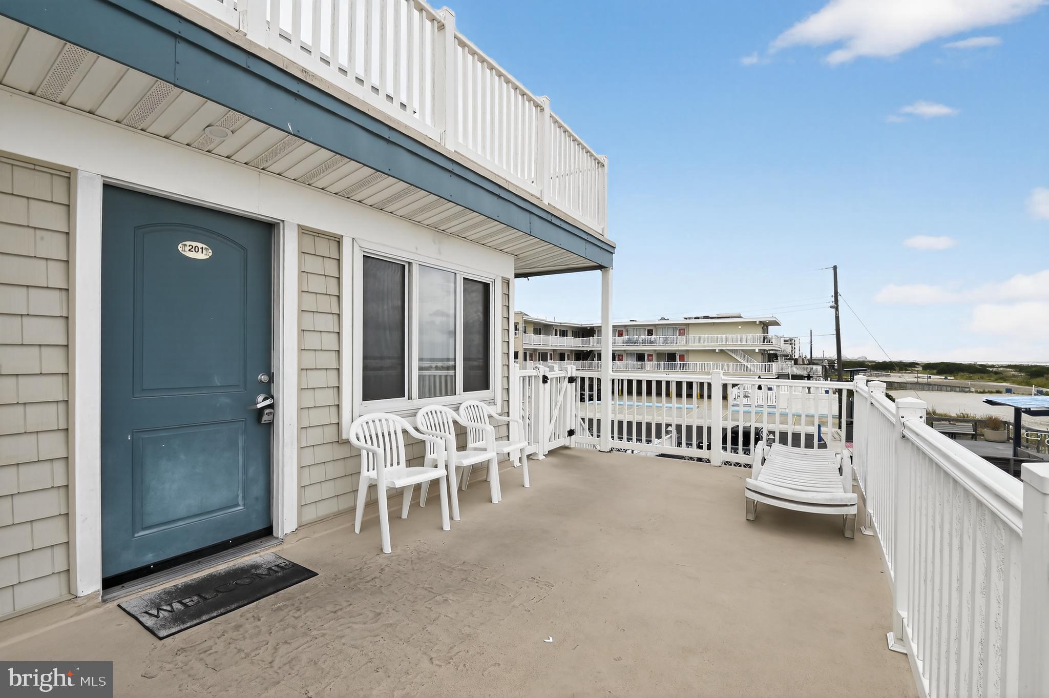 406 MONTEREY -10 201