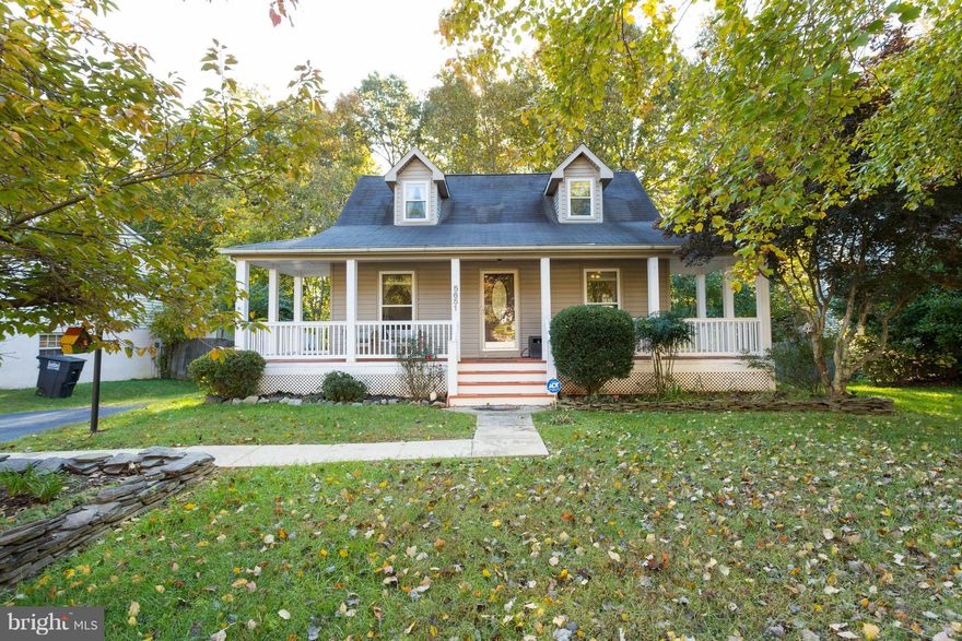 Beautiful 3 finished level, cul-de-sac location Cape Cod , Owners have really taken care of this home. Oversized lot, backs to the woods, fenced, large storage shed with electricity, cover hot tub, brick patio. Separate Living Room and dining room. Renovated kitchen with granite counters. new SS appliances. Hardwood floors, chair rails and crown moldings. Finished walk-out basement.w/Den & Rec room
