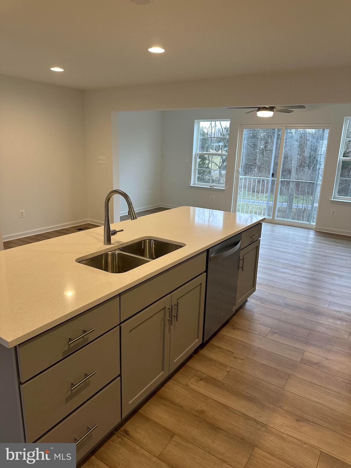 MCCAULEY CROSSING - Residential Lease