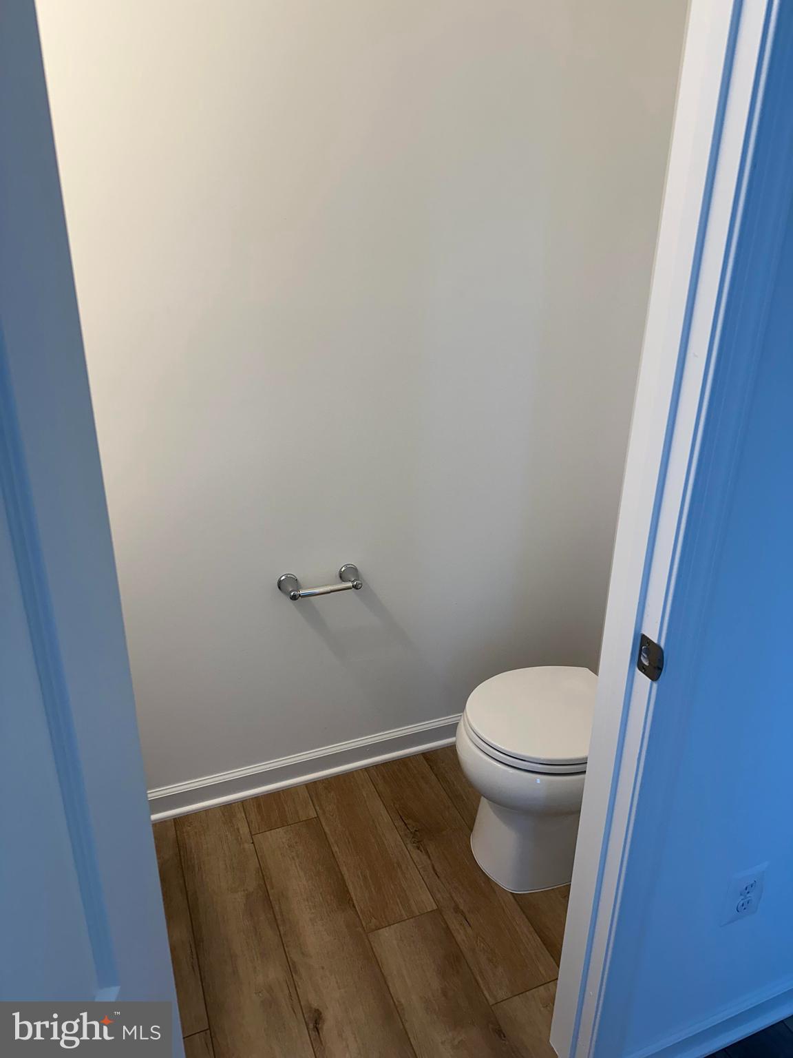 MCCAULEY CROSSING - Residential Lease