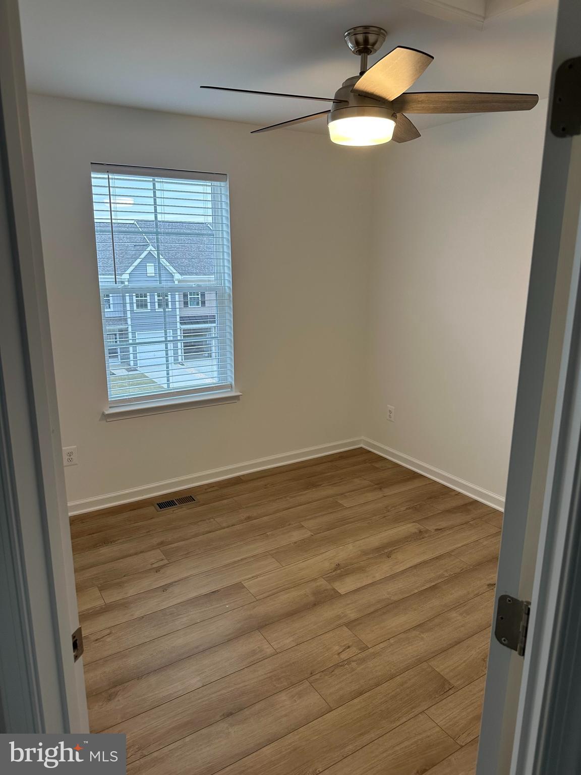 MCCAULEY CROSSING - Residential Lease