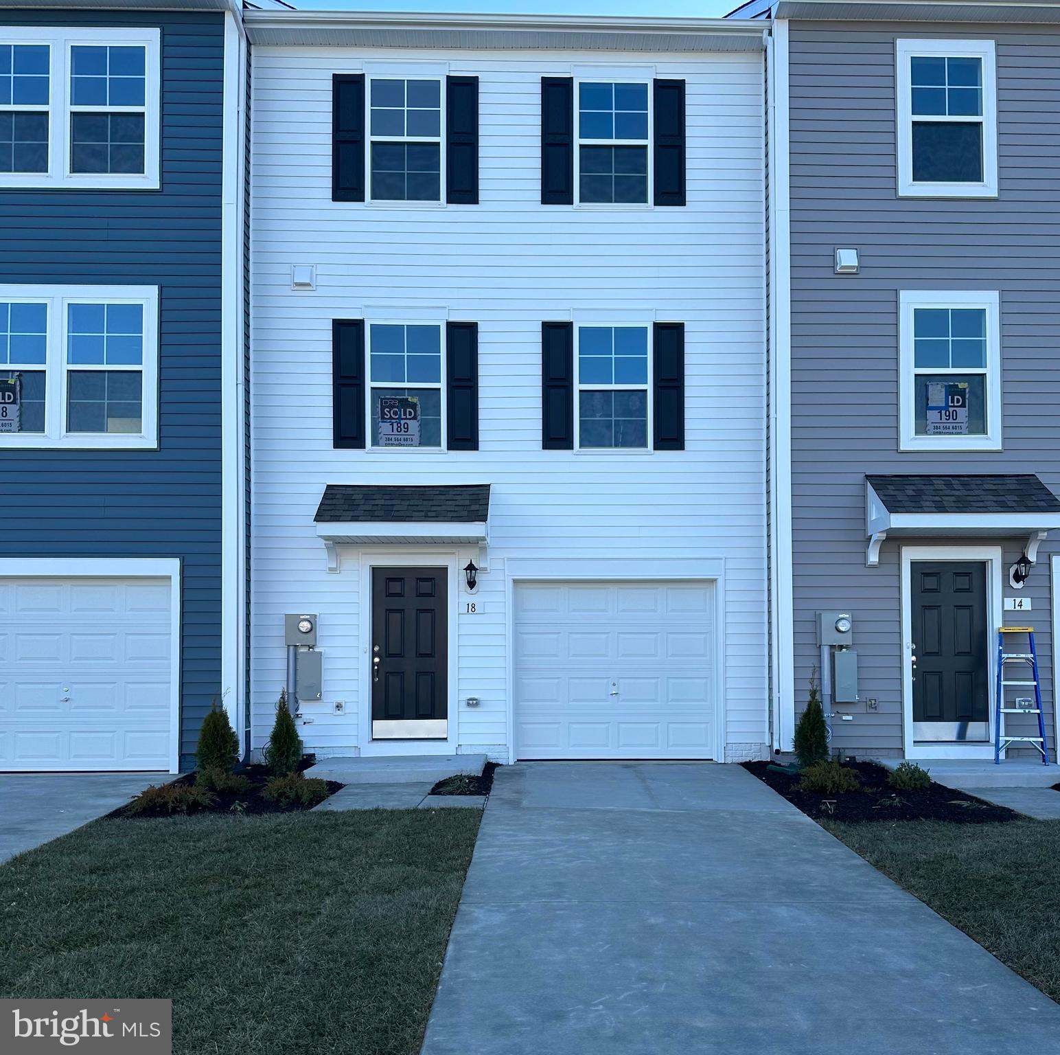 MCCAULEY CROSSING - Residential Lease