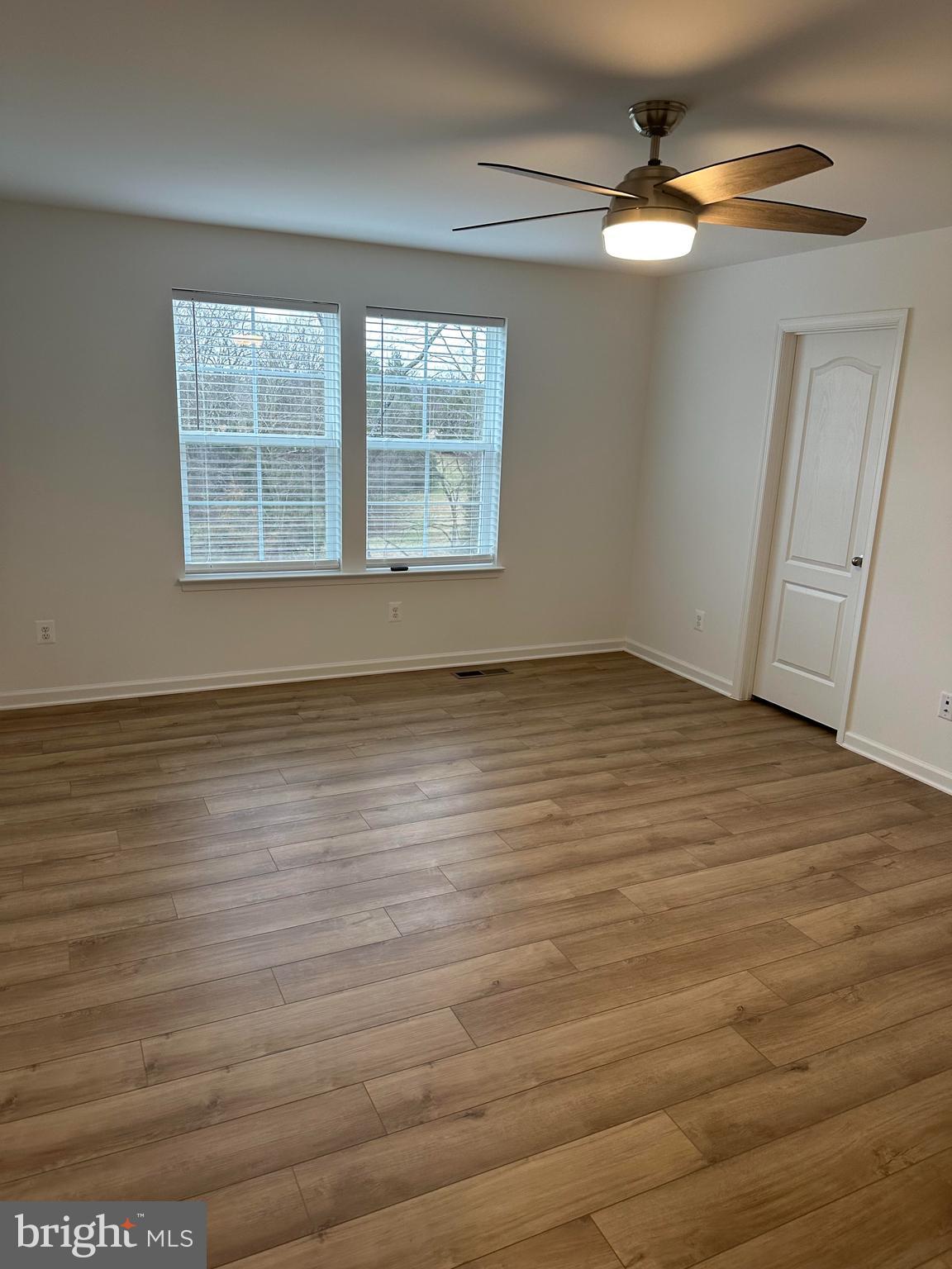 MCCAULEY CROSSING - Residential Lease