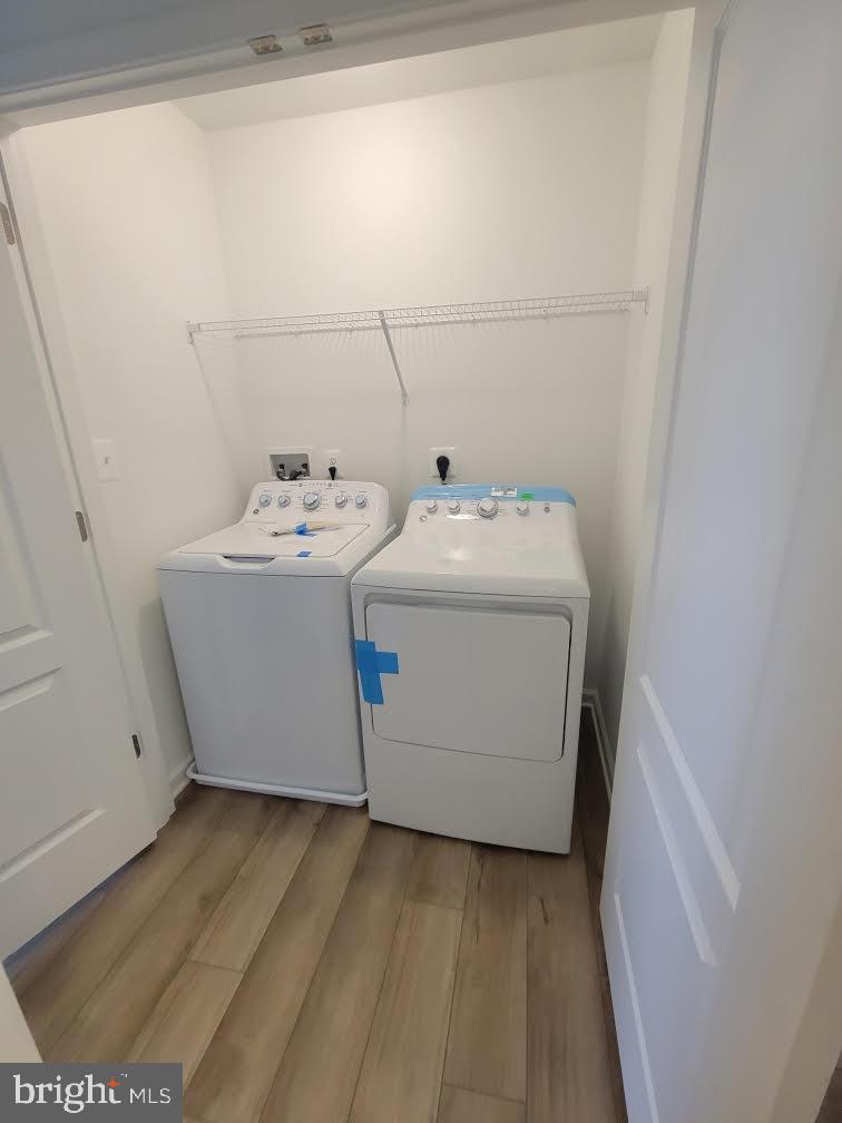 MCCAULEY CROSSING - Residential Lease