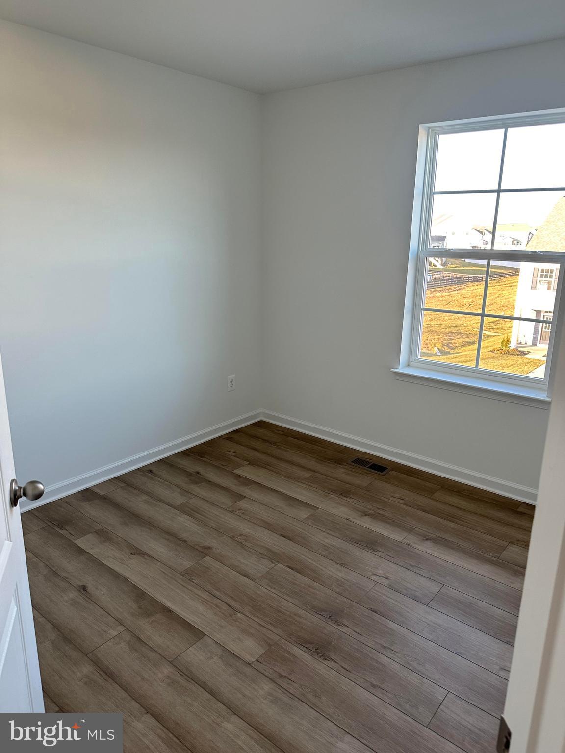 MCCAULEY CROSSING - Residential Lease