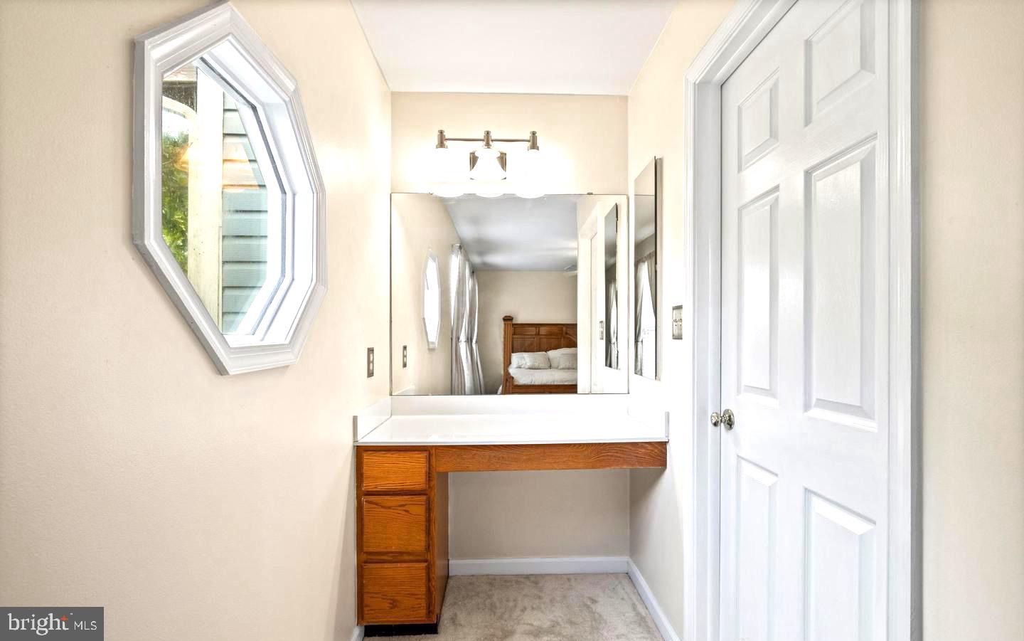 PARADISE - Residential Lease