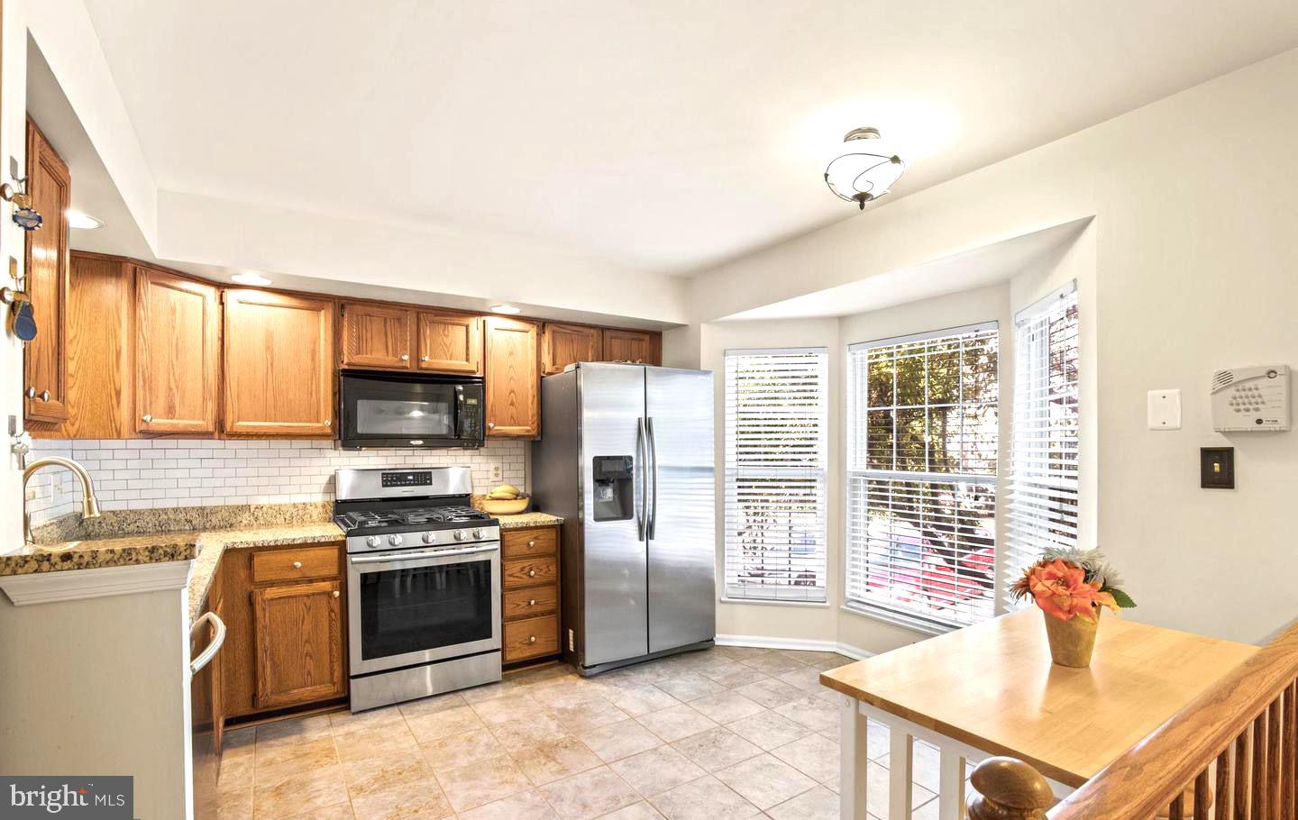 PARADISE - Residential Lease