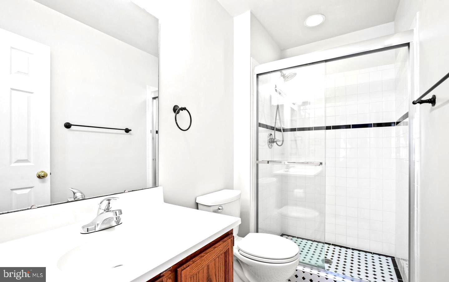 PARADISE - Residential Lease