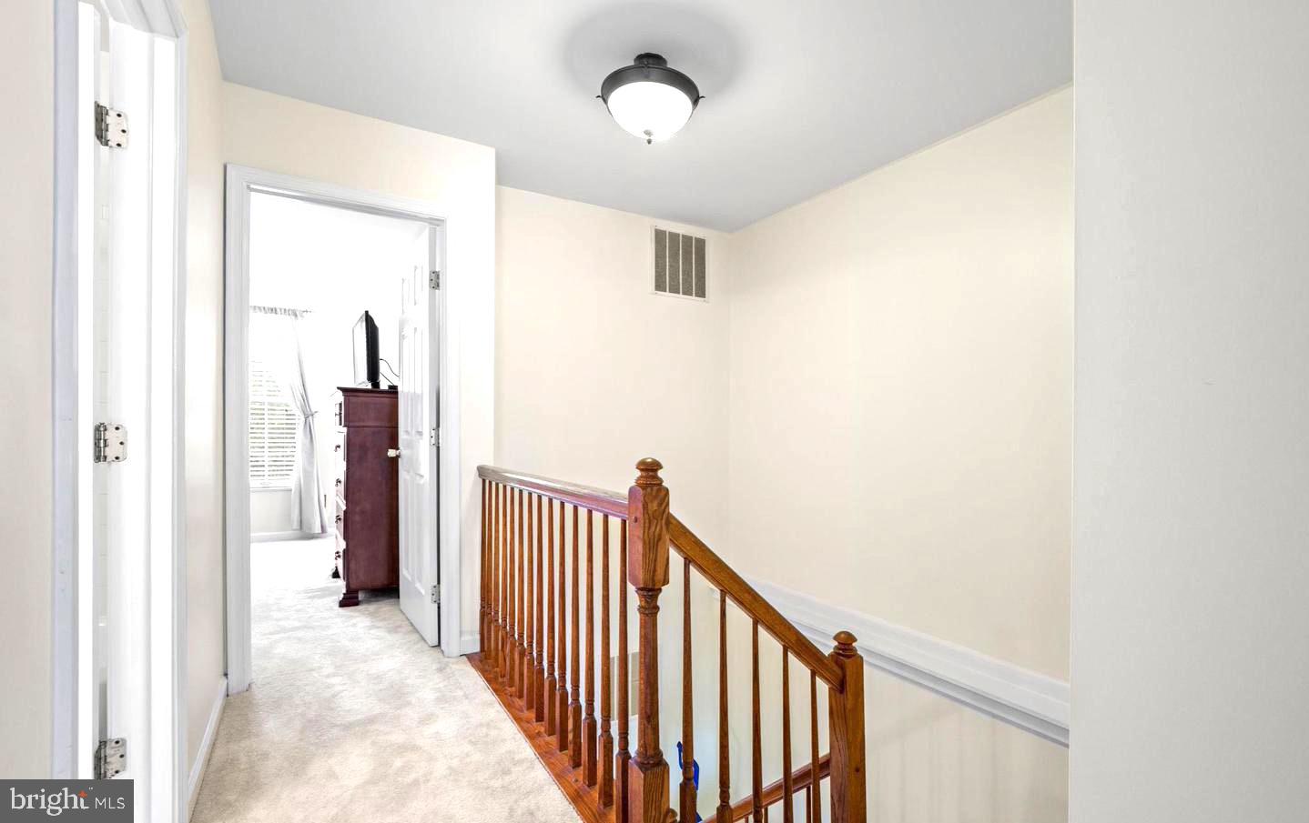 PARADISE - Residential Lease