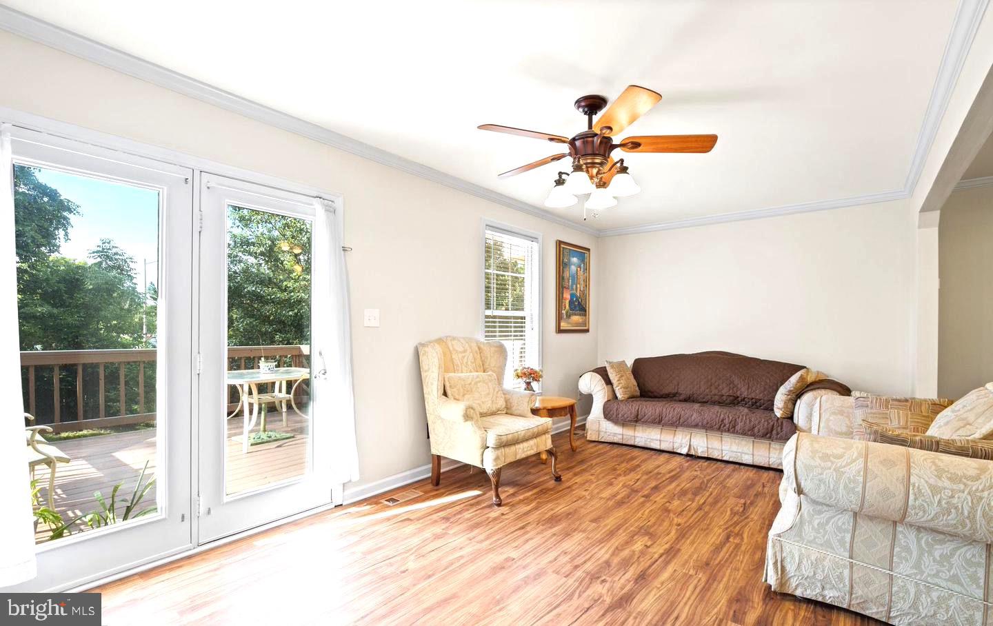 PARADISE - Residential Lease