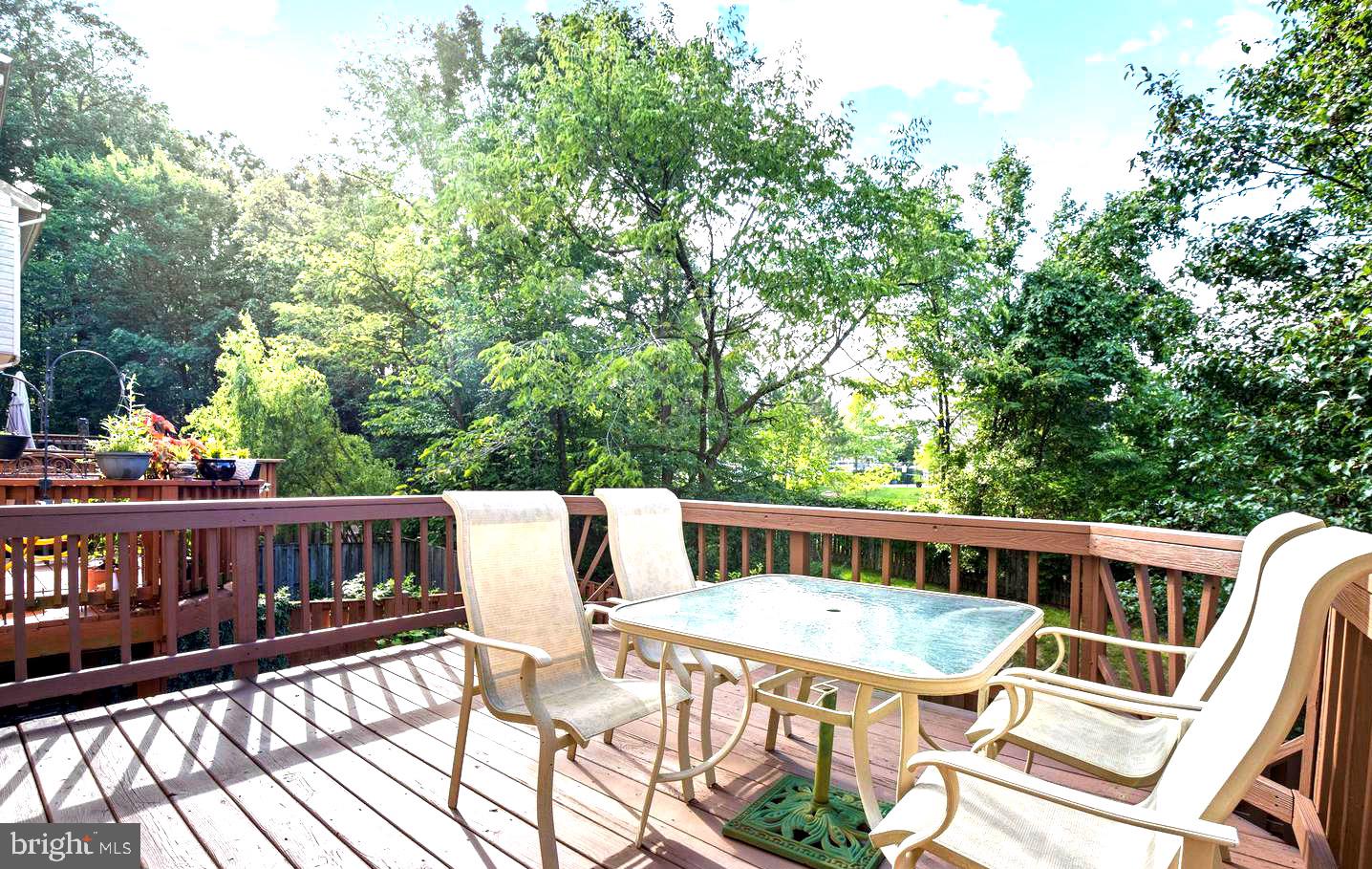 PARADISE - Residential Lease