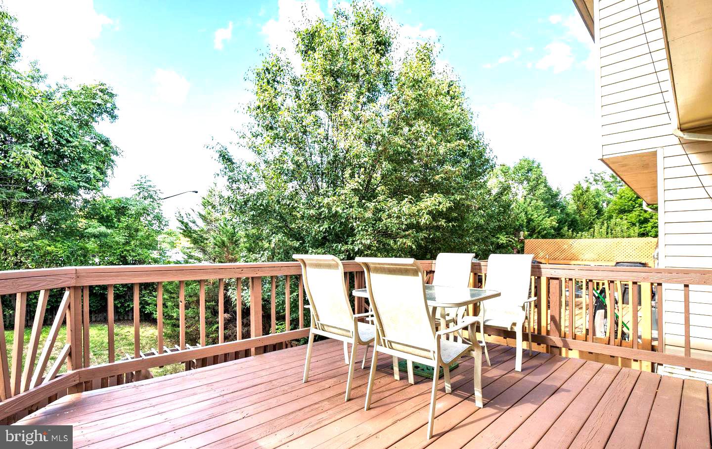 PARADISE - Residential Lease