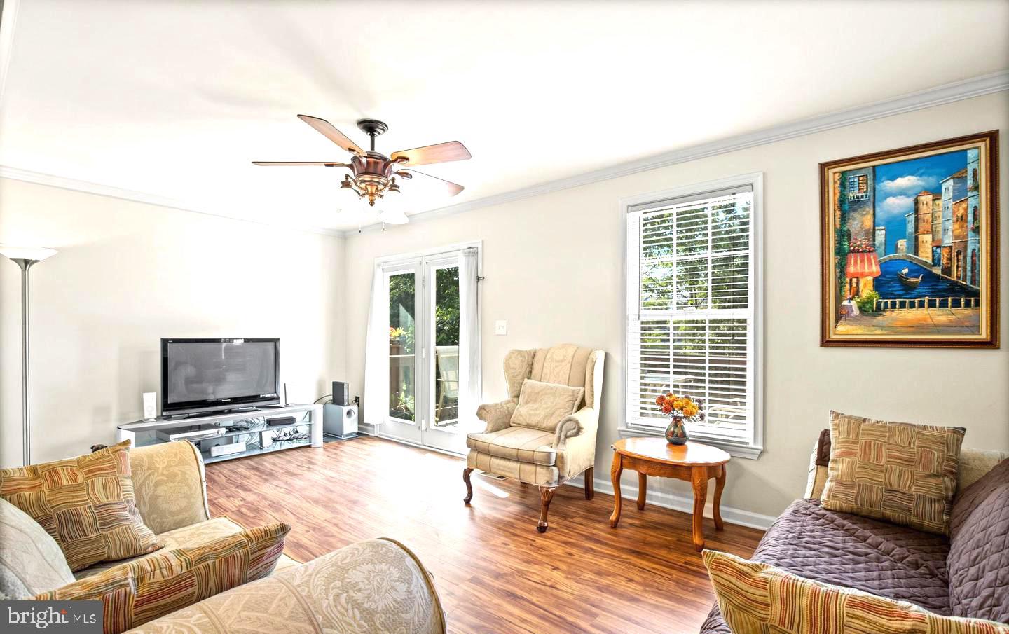 PARADISE - Residential Lease