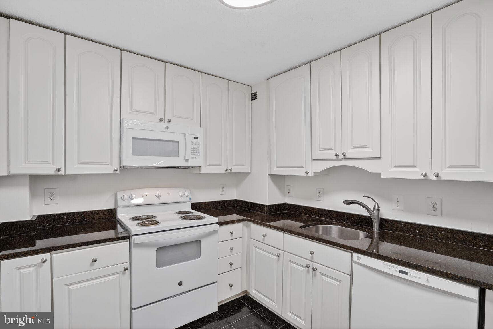 200 N PICKETT STREET N 1513