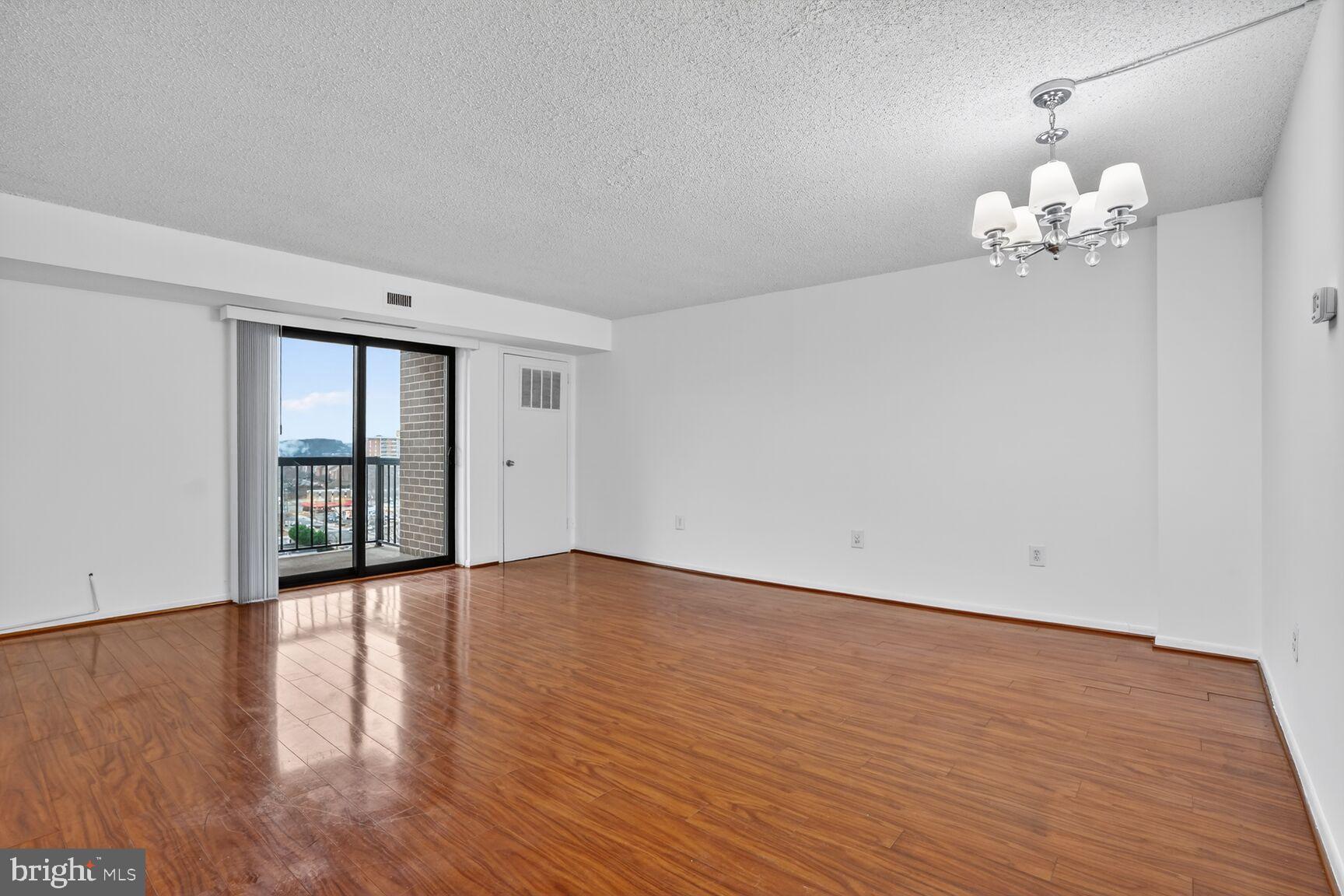 200 N PICKETT STREET N 1513