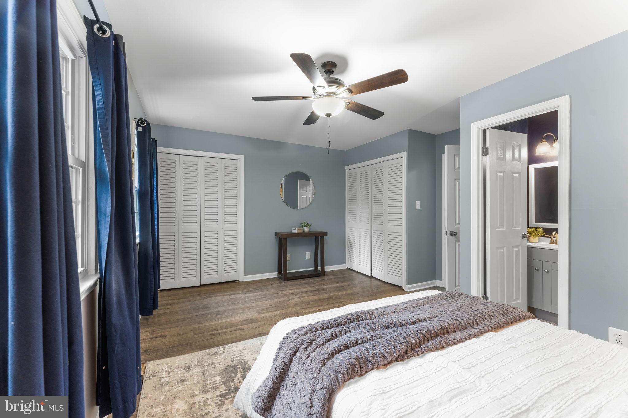 LONDON TOWNE - Residential Lease