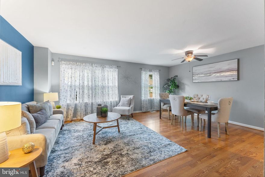 Amazing location in the heart of Centreville, this recently updated, end-unit townhouse has a brand new roof, new countertops, new dishwasher and many other updates.  The walkout basement has a bonus den/4th bedroom/home office so there is plenty of space to fit your lifestyle.  
The neighborhood is a quiet and beautiful oasis close to all the shops and restaurants near by with convenient access to Route 29 & 66, it's a commuter's dream!  
Come tour this home right now as it's ready for a new tenant today!  Available now!