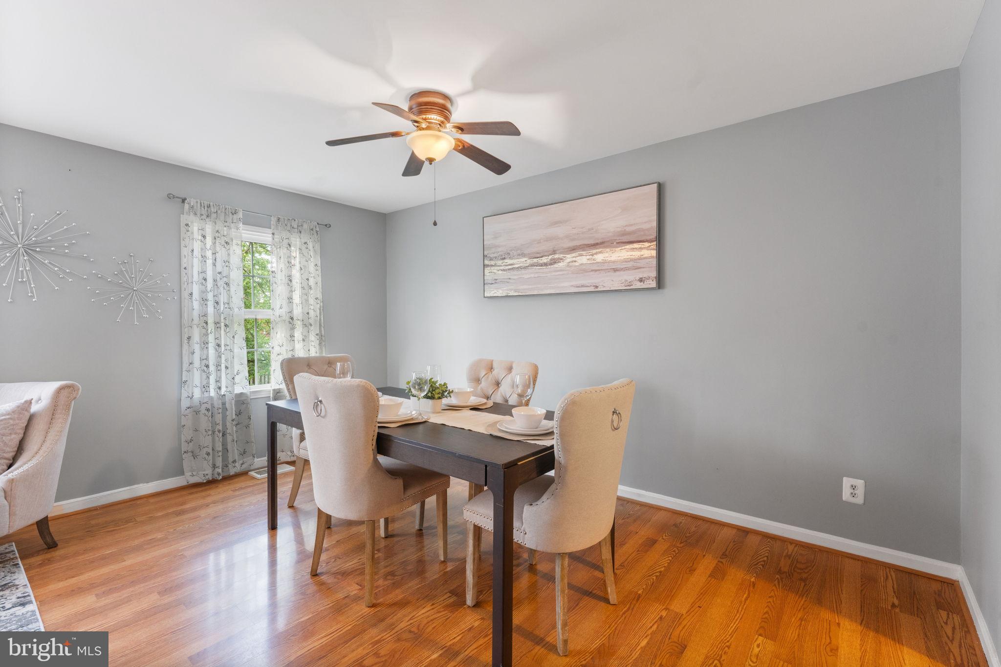 LONDON TOWNE - Residential Lease