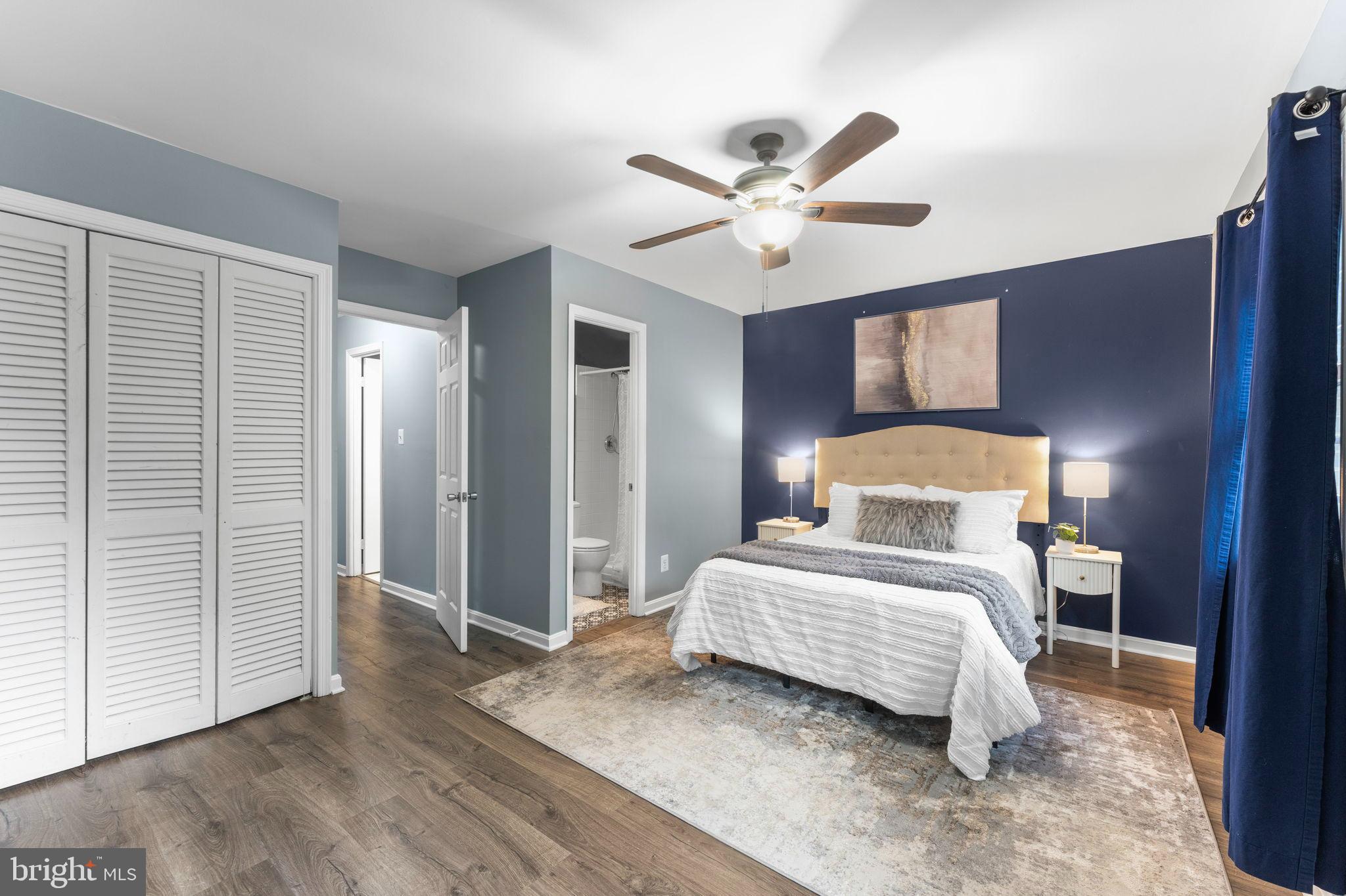 LONDON TOWNE - Residential Lease