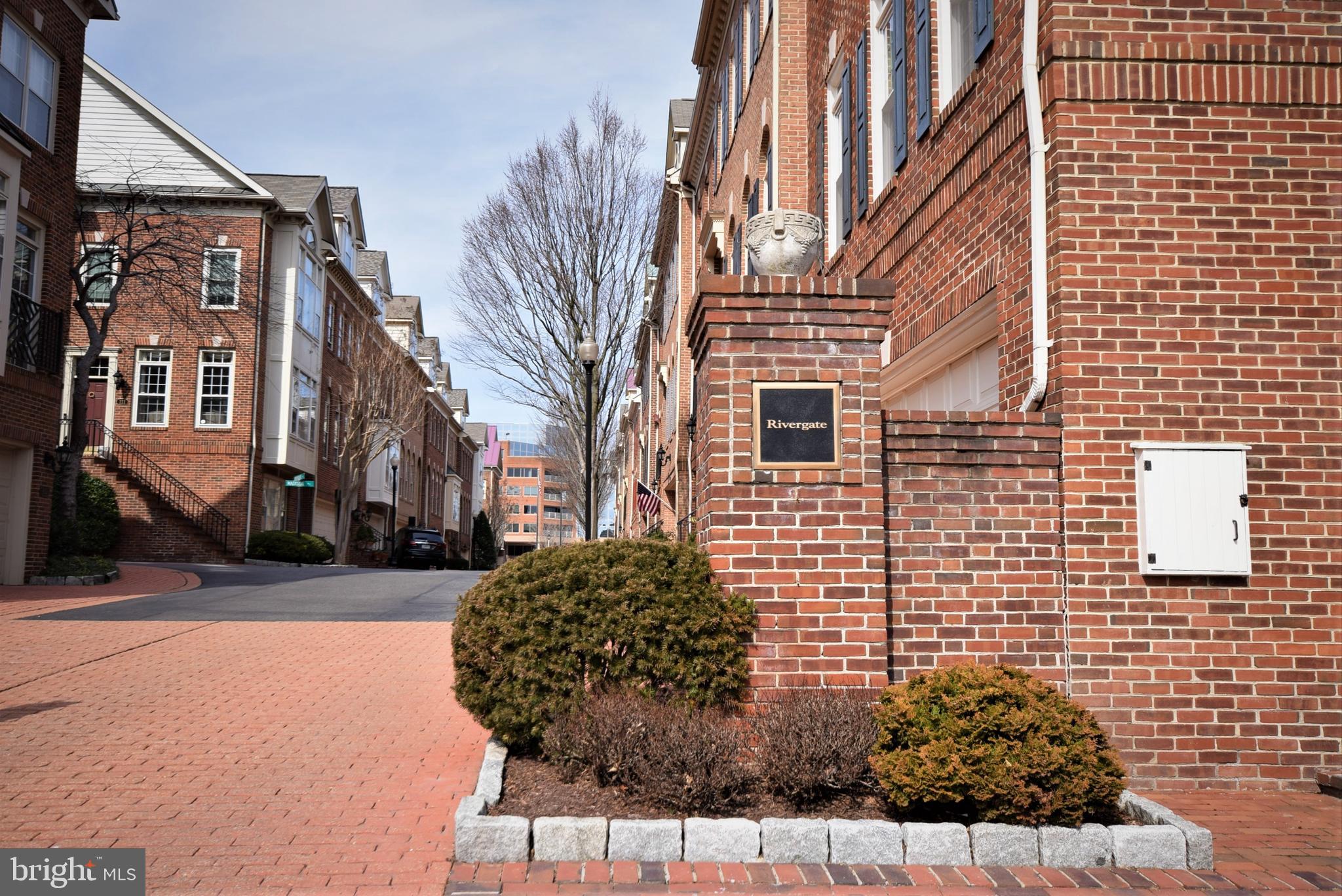 RIVERGATE - Residential