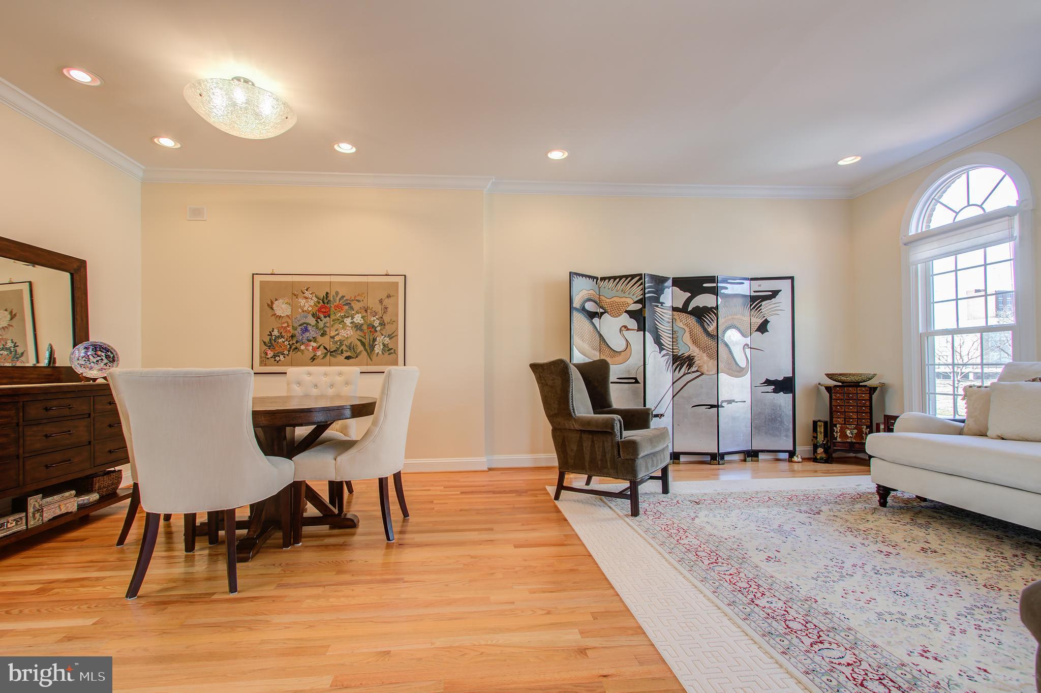 RIVERGATE - Residential