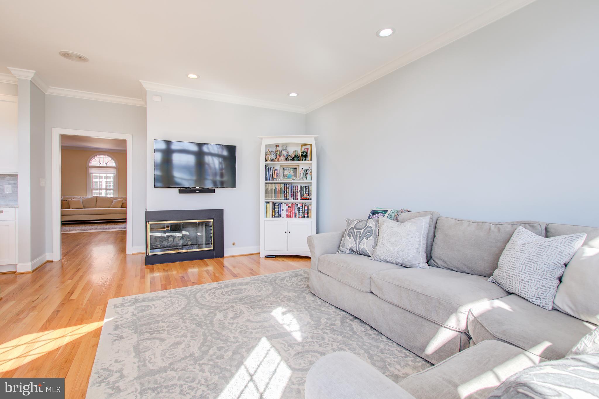 RIVERGATE - Residential