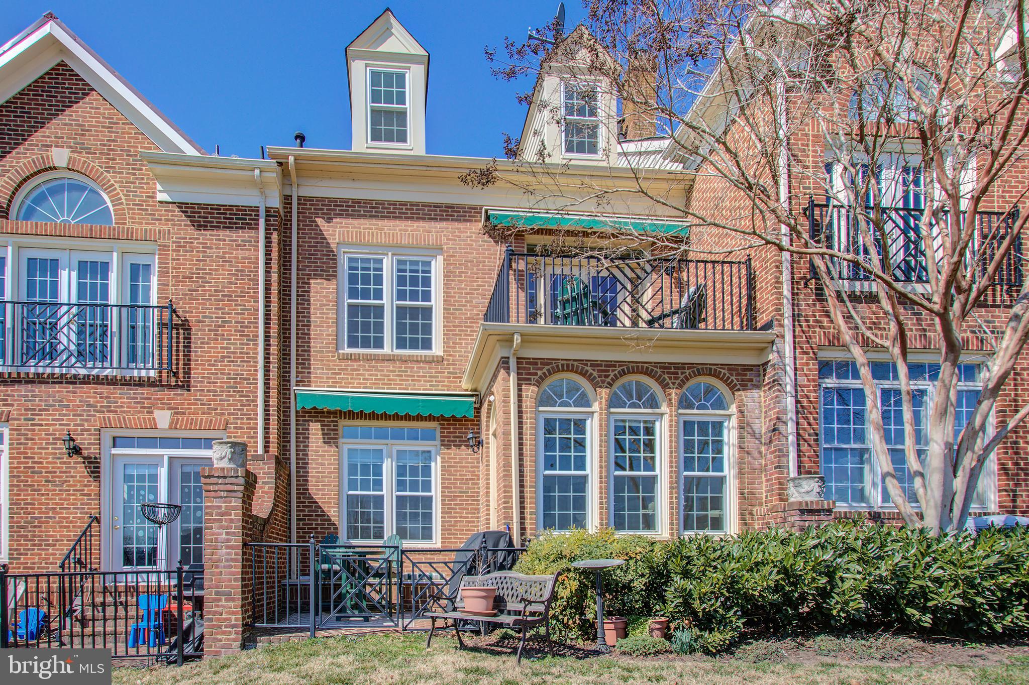 RIVERGATE - Residential