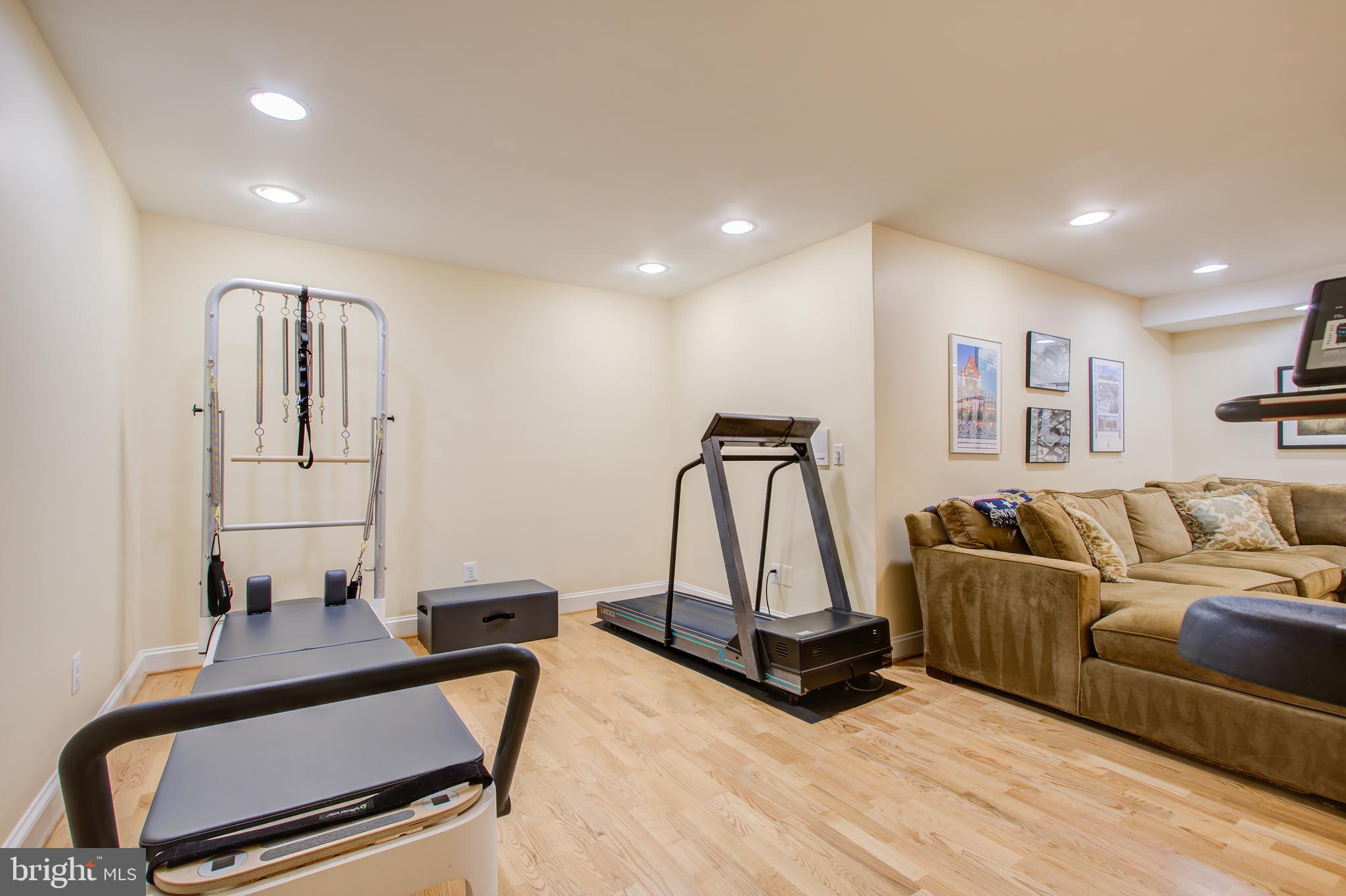 RIVERGATE - Residential