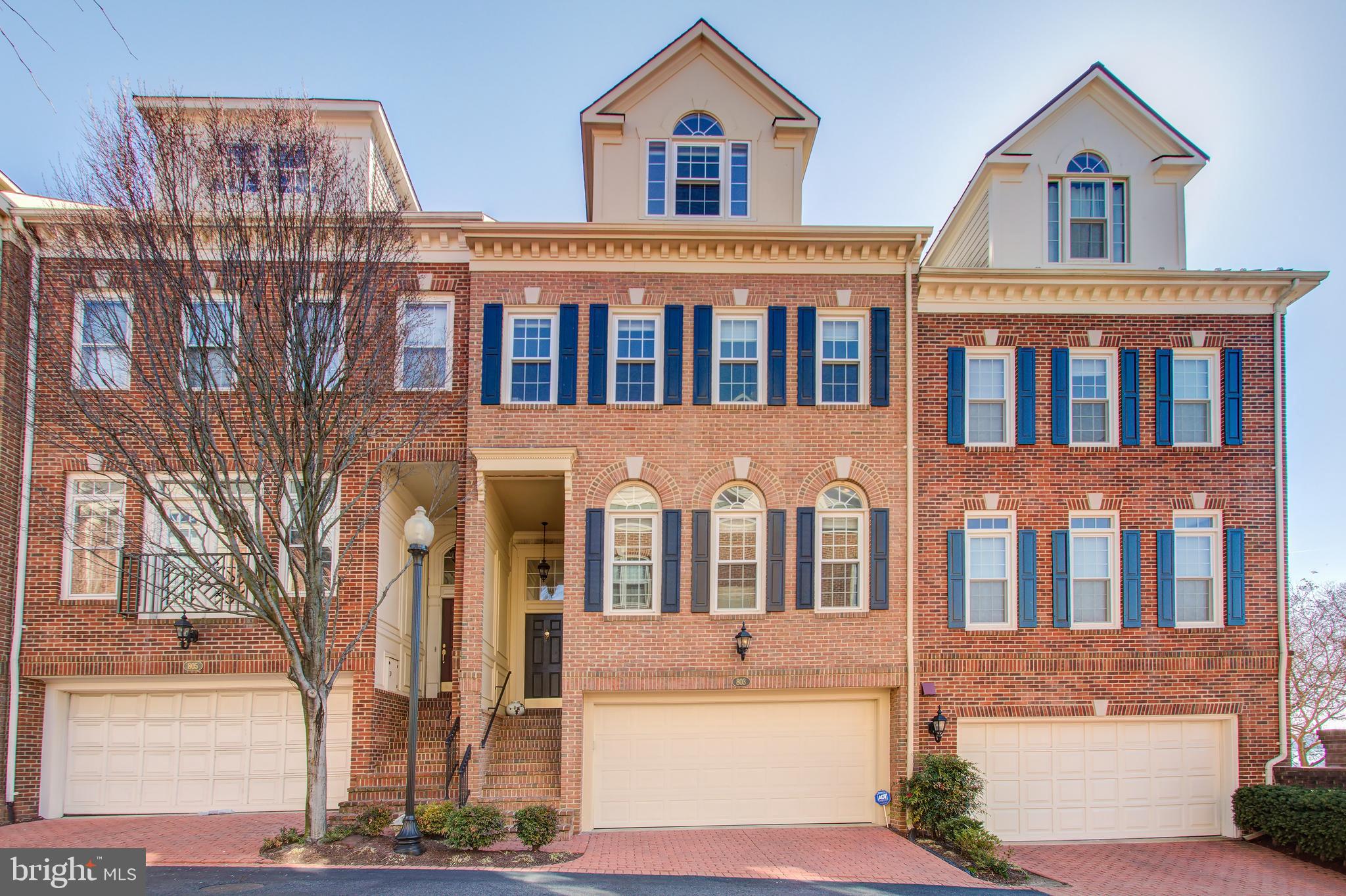 RIVERGATE - Residential