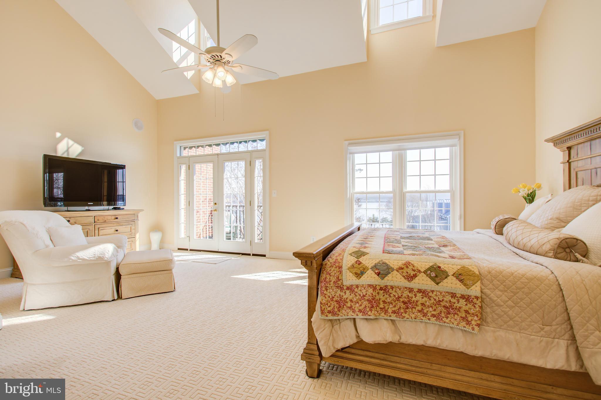 RIVERGATE - Residential