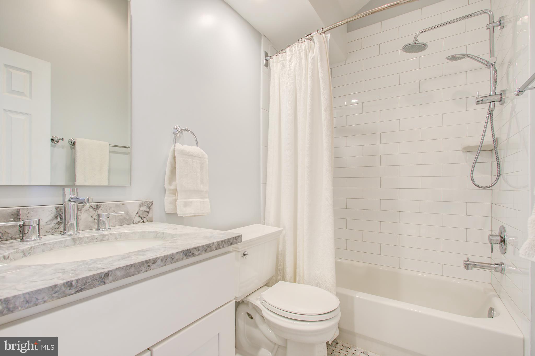 RIVERGATE - Residential