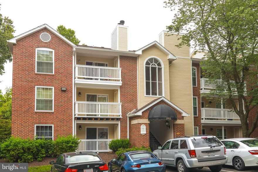 Newly updated condo available for rent.  Recently remodeled with new kitchen with cabinets and countertop and new appliances. New floors & washer/dryer and updated bathroom.  Large windows to let in light and wonderful green view.  Extra storage closet with lock located by the large patio.   Easy in and out 1st floor condo - couple of steps.  1 parking tag included.  AMENITIES:  outdoor pool, spa, fitness center, club house LOCATION: close to 267, 66 and 495.  Close to Tysons Corner Mall and the Galleria with restaurants minutes away.  Starbucks, Trader Joe's and Whole Foods around the corner.  LEASE INSTRUCTION: $30 application fee for no-damage credit check.  $250 Move in fee to the condo.   No smoking.