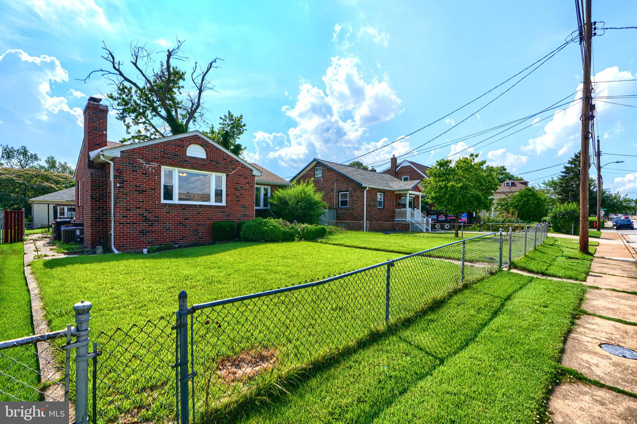 204 S TAYLOR AVENUE