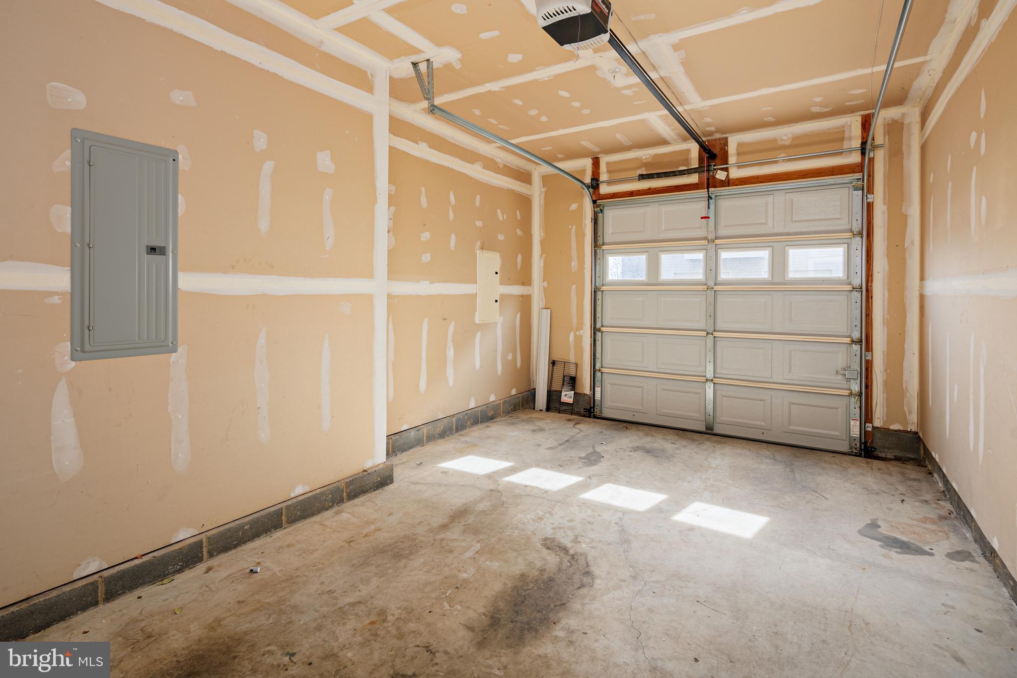 ELKRIDGE CROSSING - Residential Lease