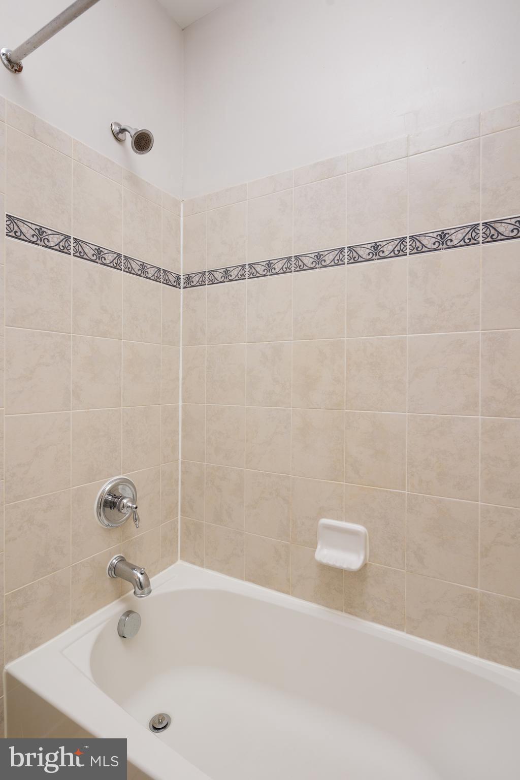 ELKRIDGE CROSSING - Residential Lease