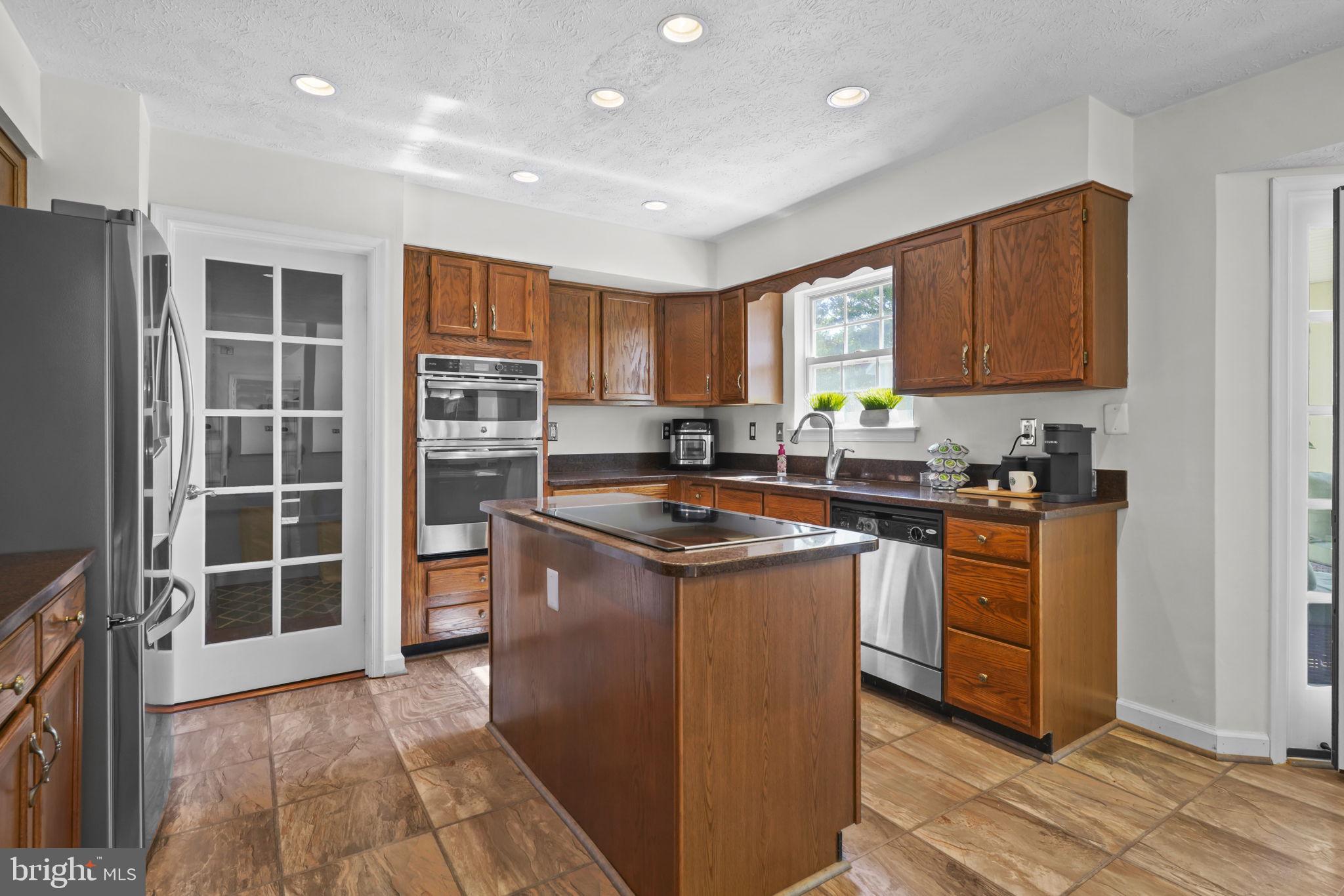 WEST RIVER PLANTATION - Residential