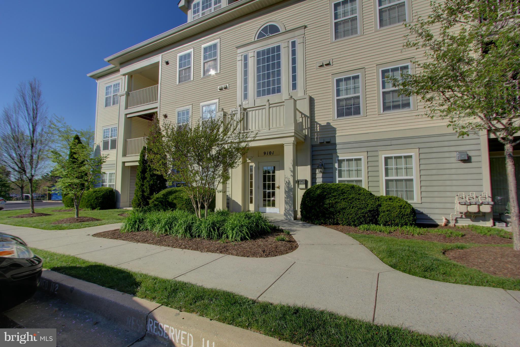 GATEWAY COMMERCE CENTER - Residential Lease