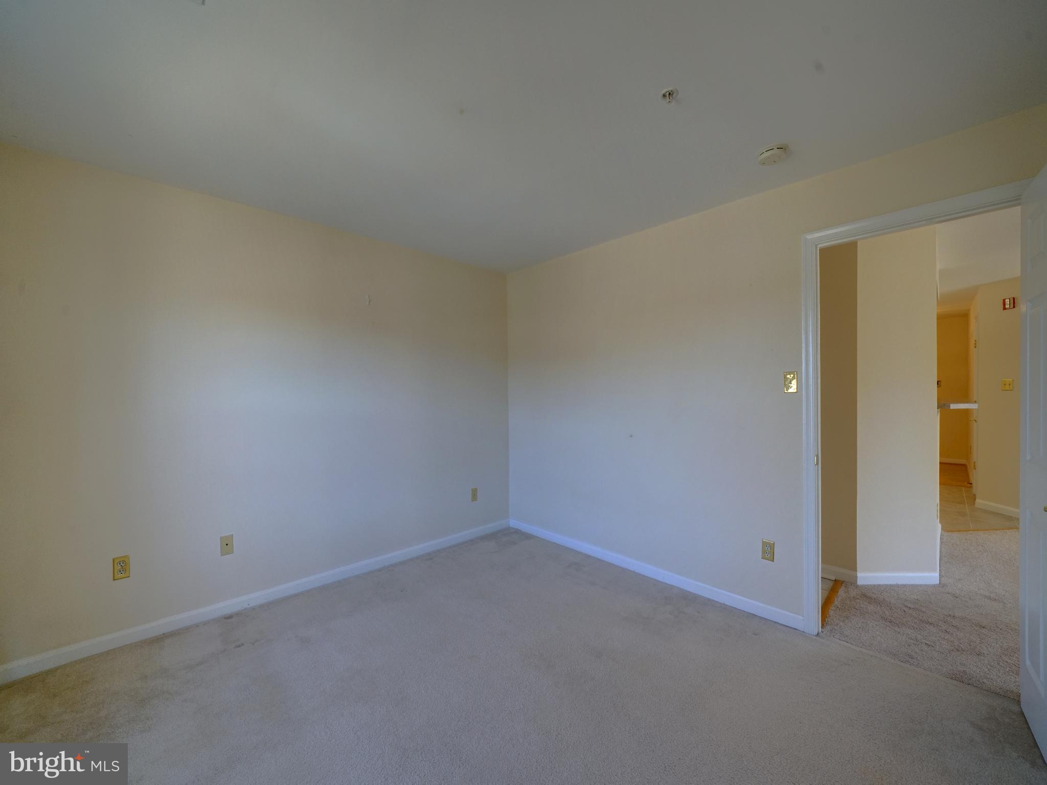 GATEWAY COMMERCE CENTER - Residential Lease