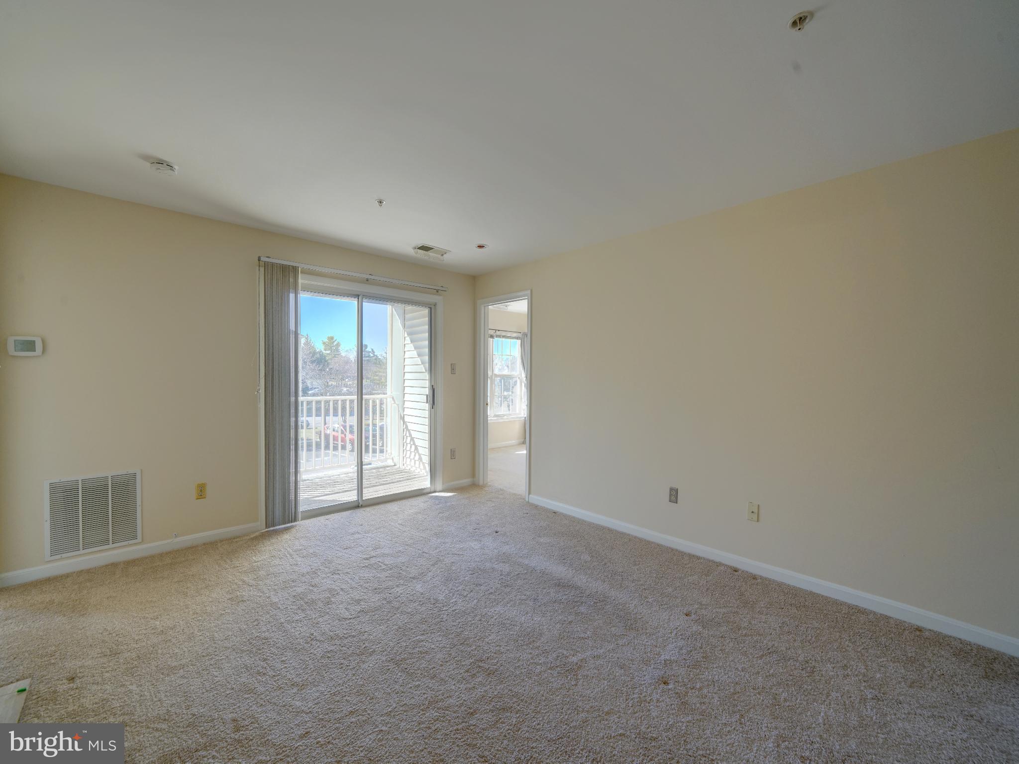 GATEWAY COMMERCE CENTER - Residential Lease