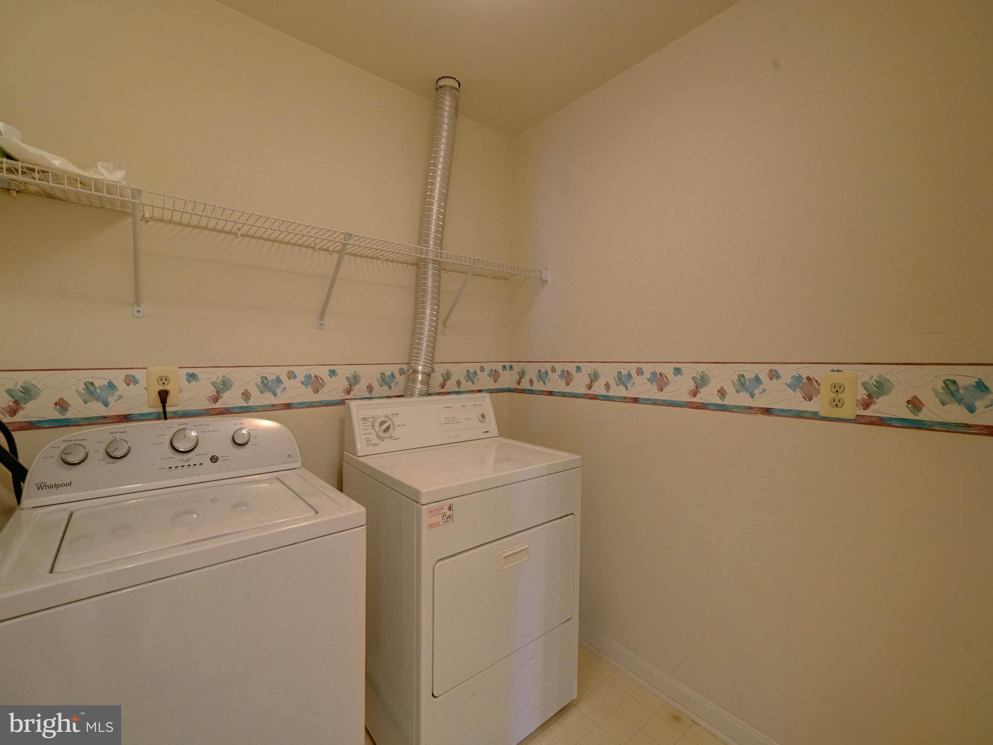 GATEWAY COMMERCE CENTER - Residential Lease