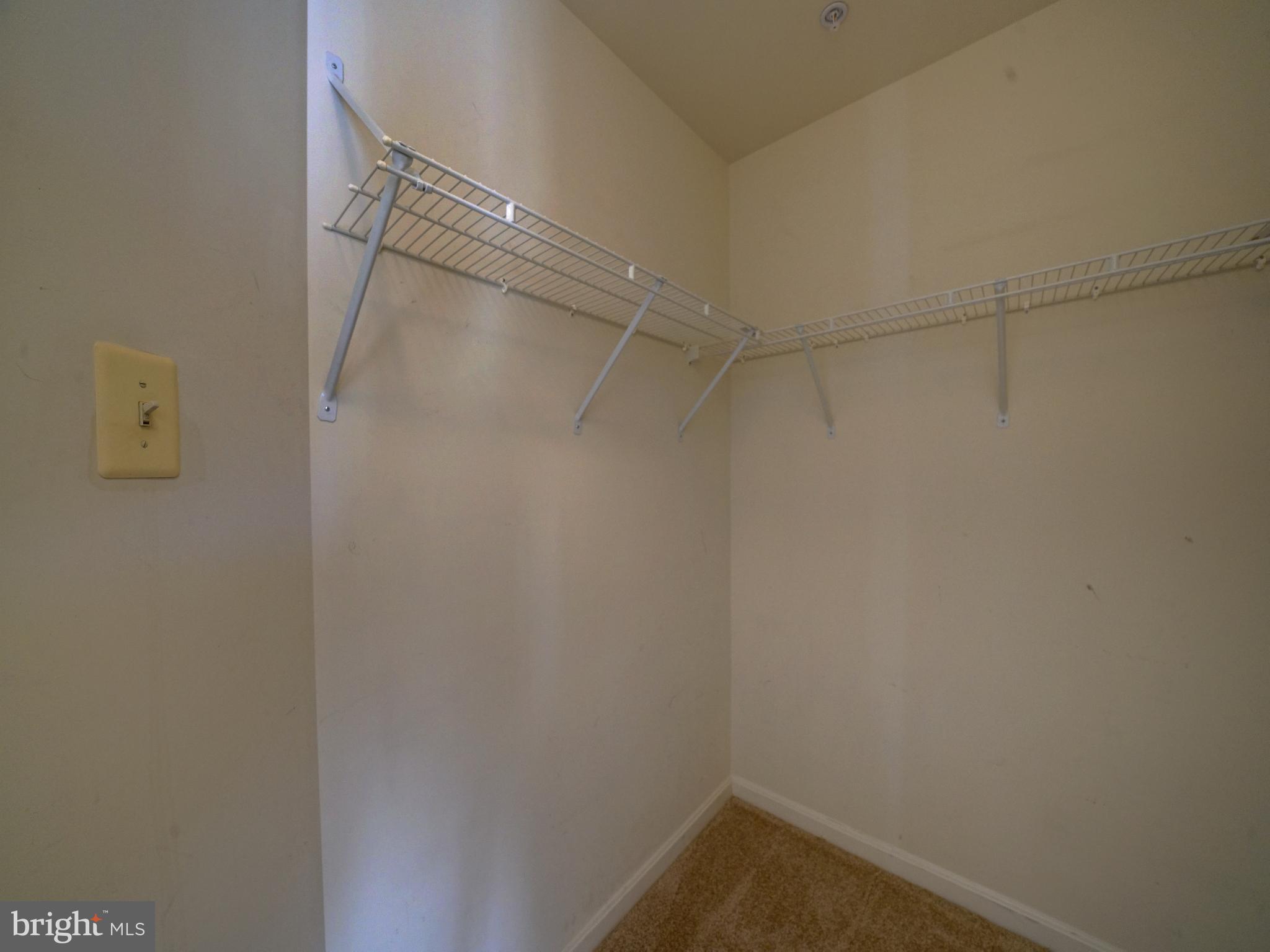 GATEWAY COMMERCE CENTER - Residential Lease