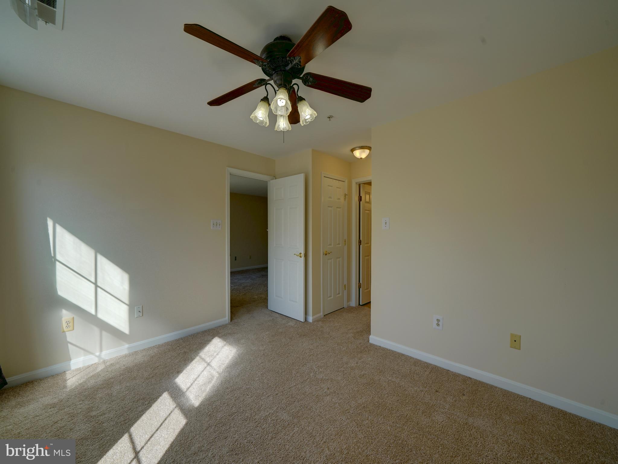 GATEWAY COMMERCE CENTER - Residential Lease