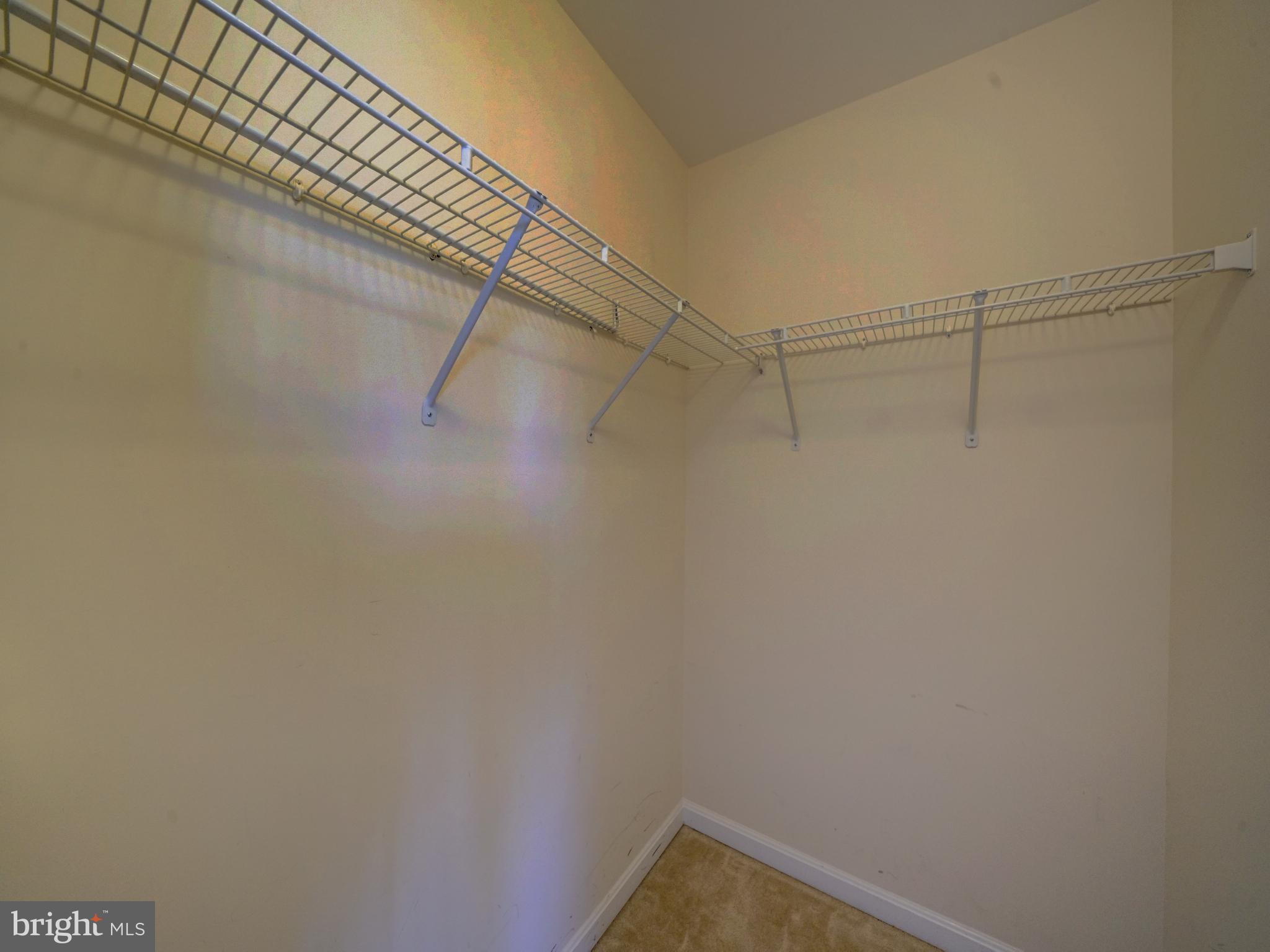 GATEWAY COMMERCE CENTER - Residential Lease